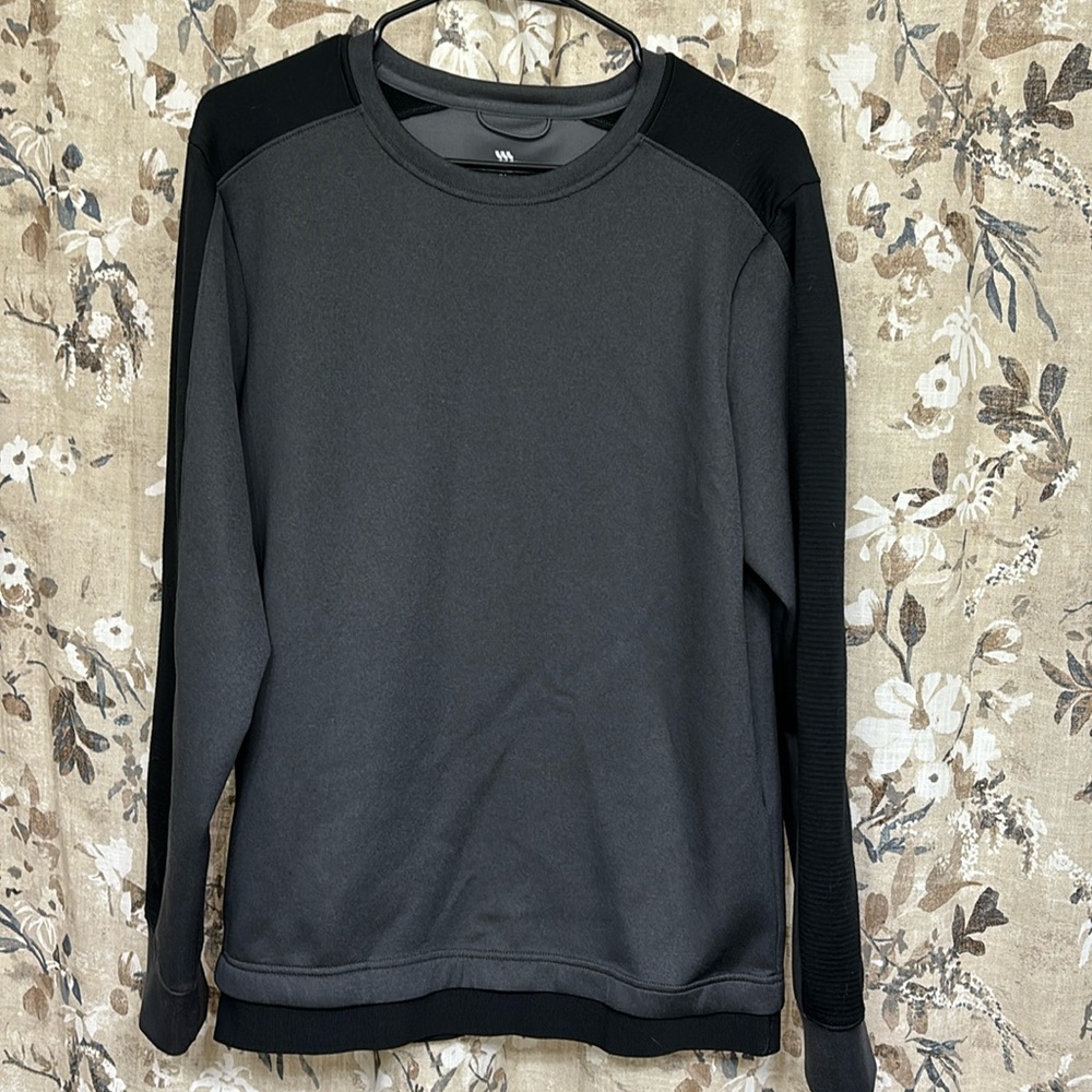 Lightweight workout crew neck